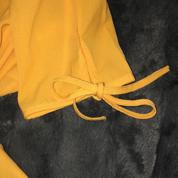 Cute but professional looking Zaful shirt. - Picture 2 of 3